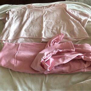 EUC Alo Yoga Pink Matching Set Size Small Goddess Legging and Crop Top